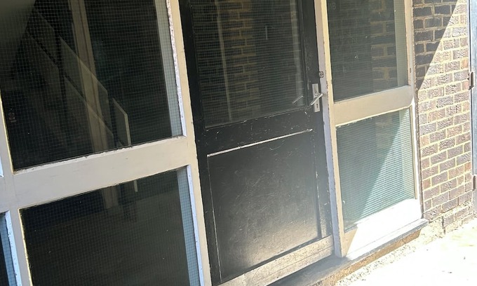 West Hill Apartment | 1 Bedroom Apartment Near Wimbledon Tennis