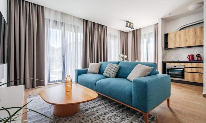 Risan Apartment | Cozy 2-bedroom apartment in tranquil Risan with AC