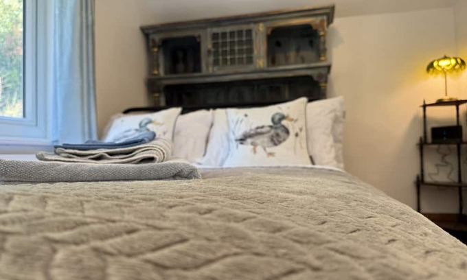 Caterham House | Palm Tree House, Caterham