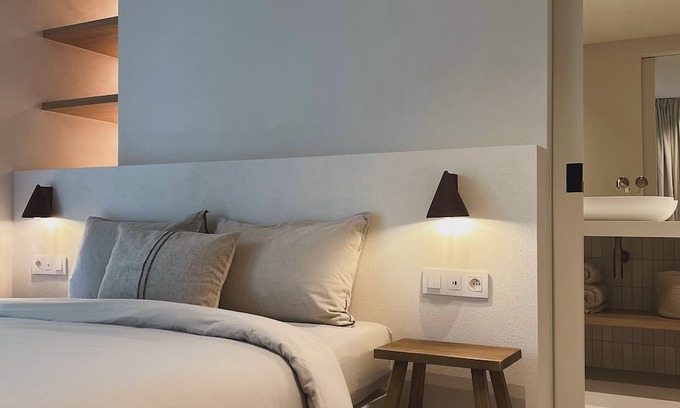 Heist Apartment | FREDERIK Knokke-Heist op de zeedijk met strandcabine - VOSPROPERTIES