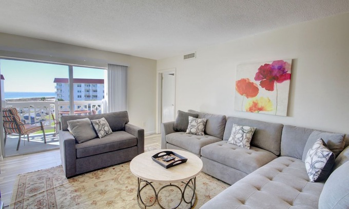 Fort Walton Beach Condo | El Matador 152 - FREE ACTIVITIES! Your stay includes $761.00 in complimentary activities.