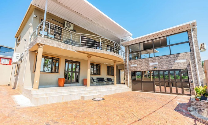 Durban North House | 4-bedroom house in charming Durban North with WiFi, AC. Start your vacation now