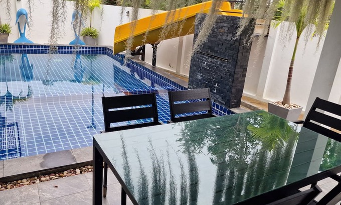 Hua Hin Villa | Club 112 - Lemon Pool Villa - Hua Hin