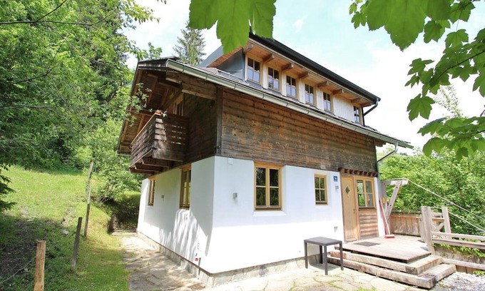 Kaprun Ski Chalet | Chalet with Views, Privacy & Fire in Kaprun