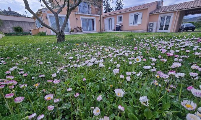 Volonne Villa | Villa Bastide Volonne