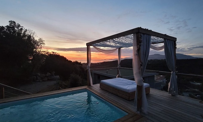Belvedere Villa | Charming 4-bedroom villa with pool,jacuzzi, wifi,AC in Albitreccia, Corsica