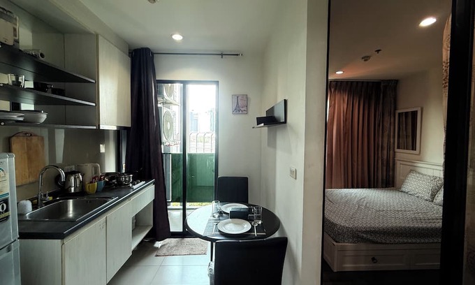 Phra Khanong Nuea Apartment | Modern 1BR Condo Pool, Gym Prime Sukhumvit 77 with AC, WiFi