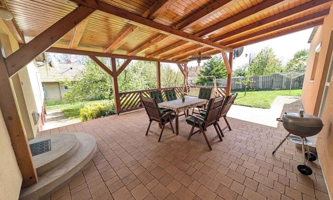 Fonyod Apartment | Holiday apartment with WLAN and large terrace