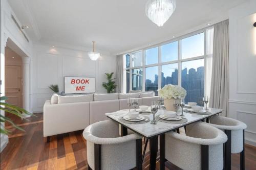 Dubai Marina Apartment | Spacious 3 bed that sleeps 8! in Marina