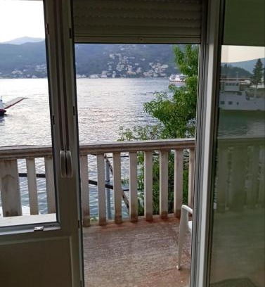 Lepetane Apartment | Beara